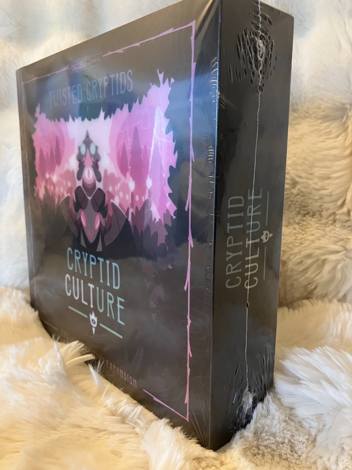 Twisted Cryptid coffret de jeu premium aux finitions de collectionneur