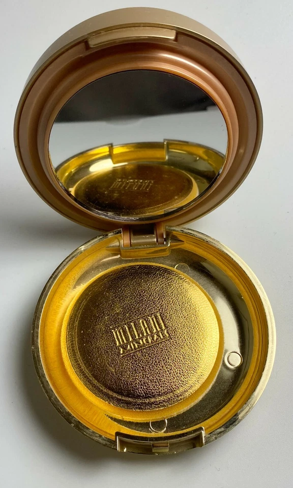 New MILANI - THE MULTITASKER FACE POWDER - 01 LIGHT ** - Image 3 of 4