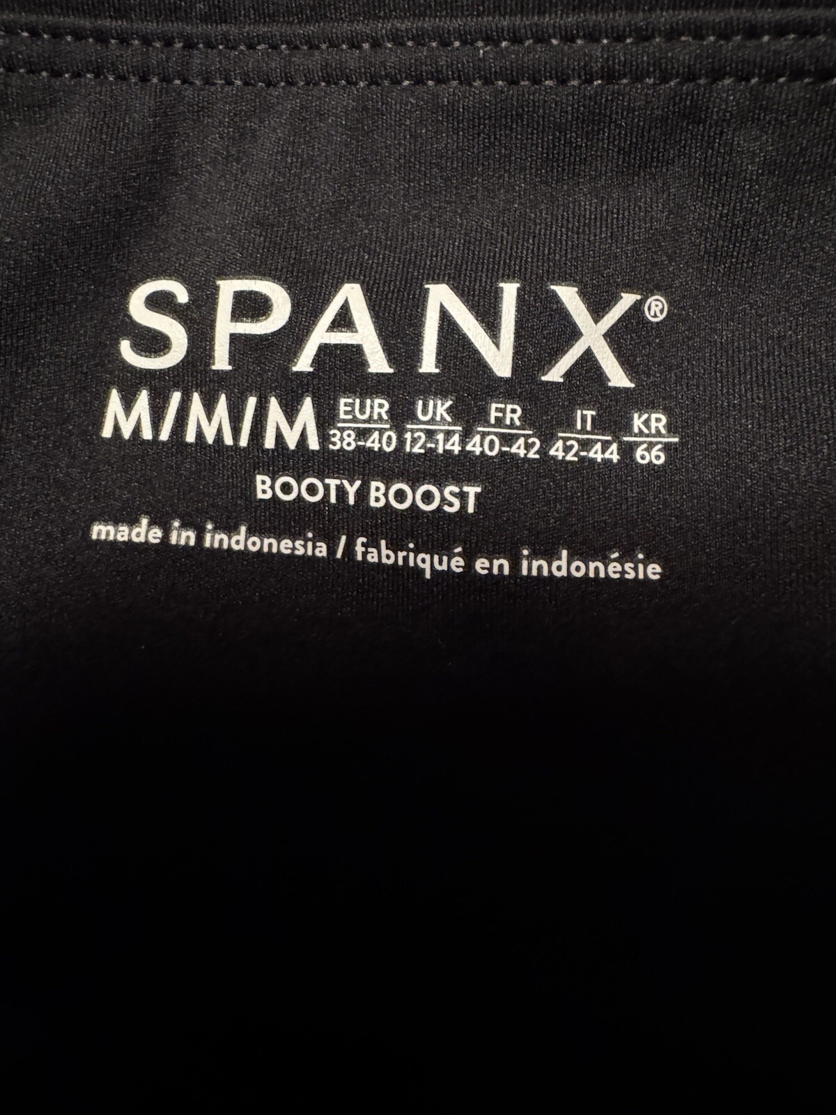 Spanx shape Booty Boost Side Pocket Leggings size… - image 3