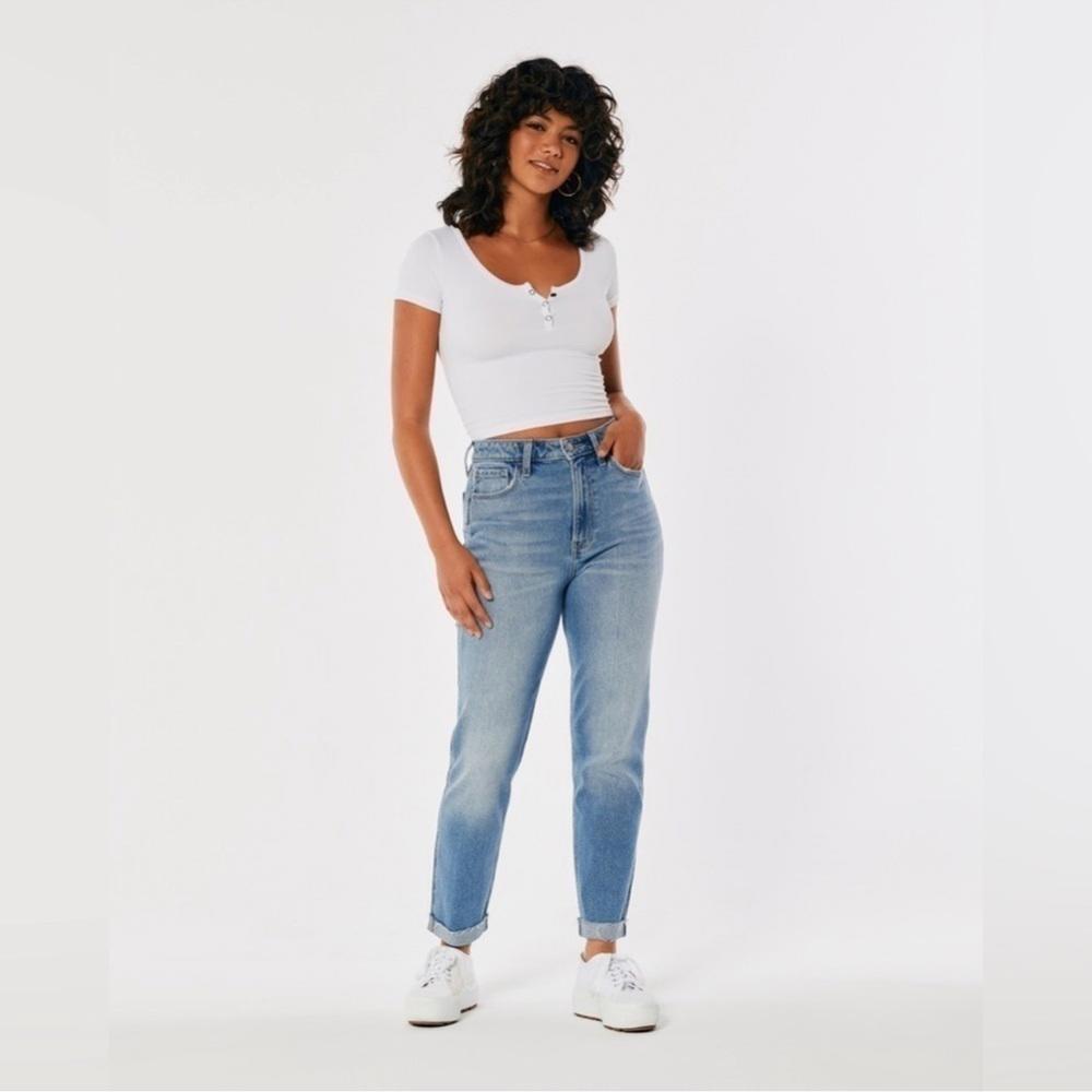 Hollister Ultra High-Rise Mom Jeans Size 29 Mid Blue Wash Women’s Cropped-image