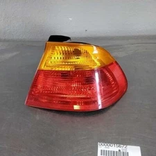 Tail Light Assembly BMW 325I Right 01 02 03