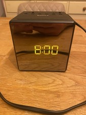 Sony Radiowecker AM\FM ICF-C1T schwarz mit Spiegelfront LED-Display