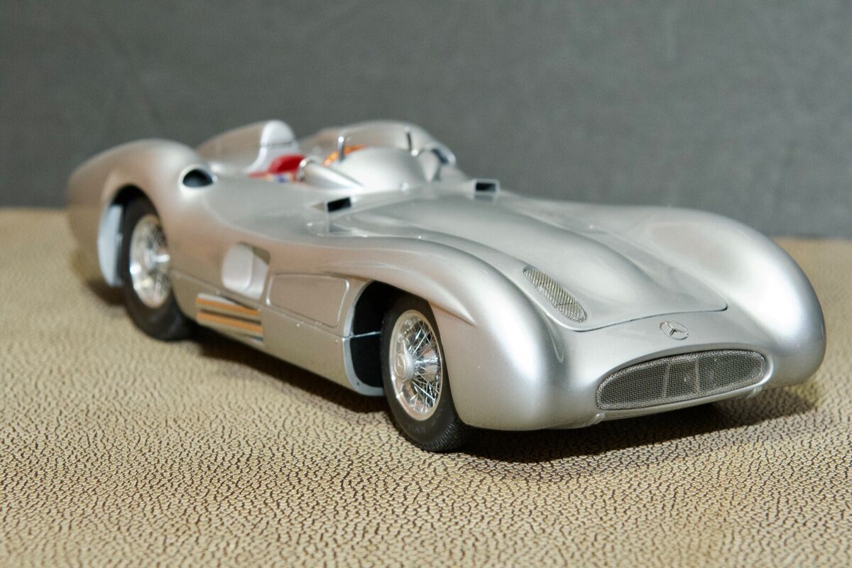 CMC 1/18 Mercedes-Benz W196R 1954/55 Streamliner body | eBay CMC 1/18 Mercedes-Benz W196R 1954/55 Streamliner body | eBay