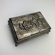 Alte Schatulle mit Relief Truhe Dose Kiste versilbert gepunzt Holz 