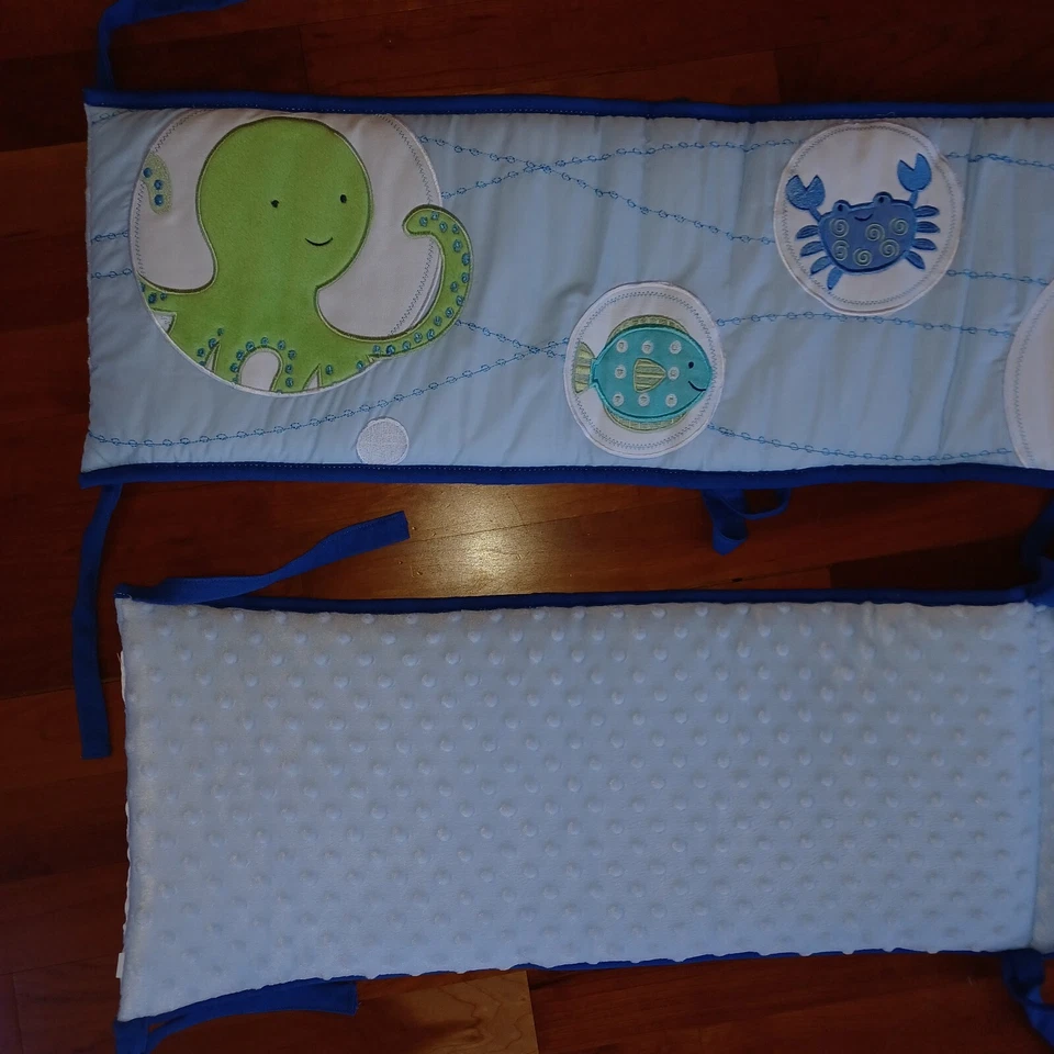 Almohada infantil Kids Line Bubbles azul tortuga caballito de mar pez pulpo cangrejo vida marina Foto 2 de 4