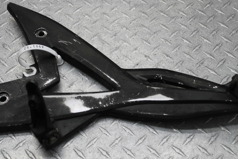 Kawasaki Ninja 650R Ex650A 2006 reposapiés delantero izquierdo clavija paso Foto 4 de 4