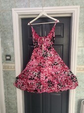 Ladies summer dress size medium brand-new with tags