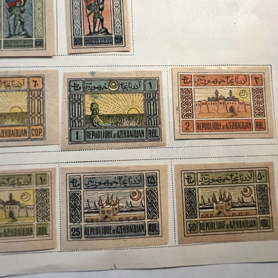 JUEGO DE SELLOS DE AZERBAIYÁN 1919 COMO NUEVOS EN PÁGINA DE ÁLBUM PARCIAL IMPERFECCIONES REGALO DE NAVIDAD ABUELO Foto 4 de 4