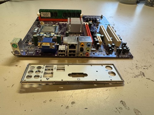 eMachines MCP73VT-PM Motherboard LGA 775 with Intel Celeron SL9XP CPU combo - Picture 4 of 4