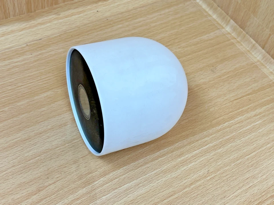 Cámara de seguridad inalámbrica Google Nest Cam interior/exterior (solo cámara) Foto 2 de 4