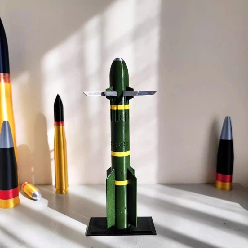 Modello Militare 3D Stampato 25cm 1:6 USA AGM-114 R9X Hellfire "Missile Coltello - Immagine 4 di 4