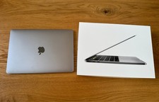MacBook Pro 13 A1706 512 GB SSD 8 GB Arbeitsspeicher Touchbar