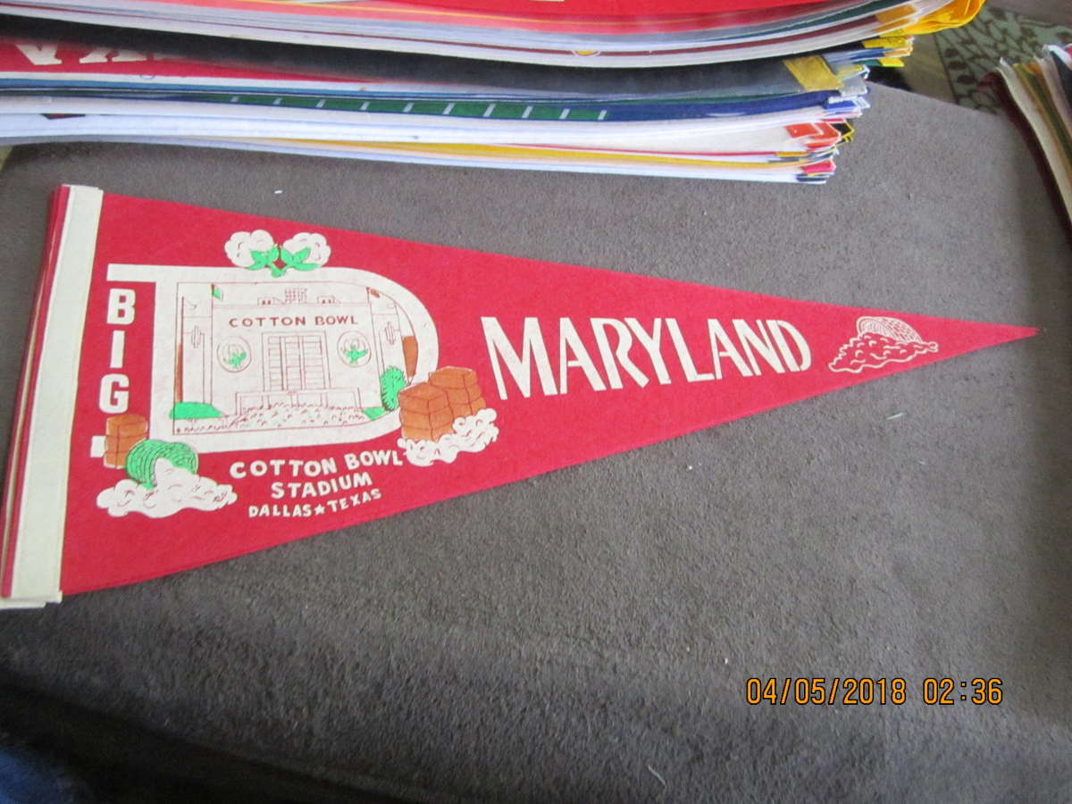 Maryland 板　ビールはサイズの参考に。 1977 Maryland Cotton Bowl full Size pennant bx2 em | eBay