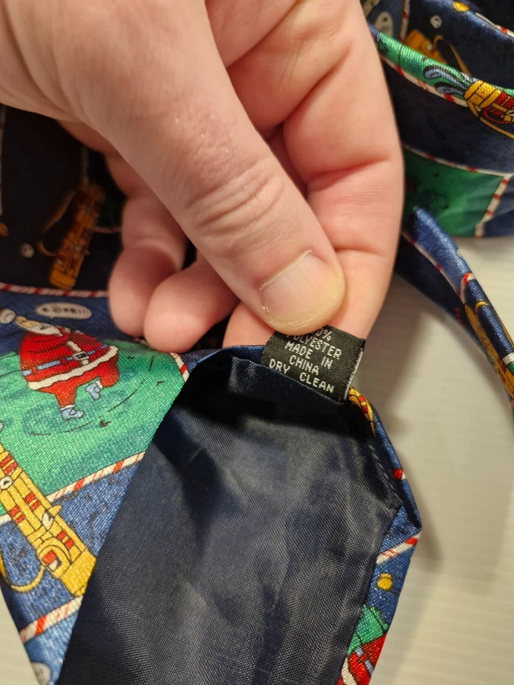 Taylor & Butle - Corbata formal de negocios de poliéster para golf de Santa Foto 4 de 4