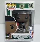 GIANNIS ANTETOKOUNMPO - Milwaukee Bucks Funko POP! NBA #93 Vinyl Figure BOX WEAR