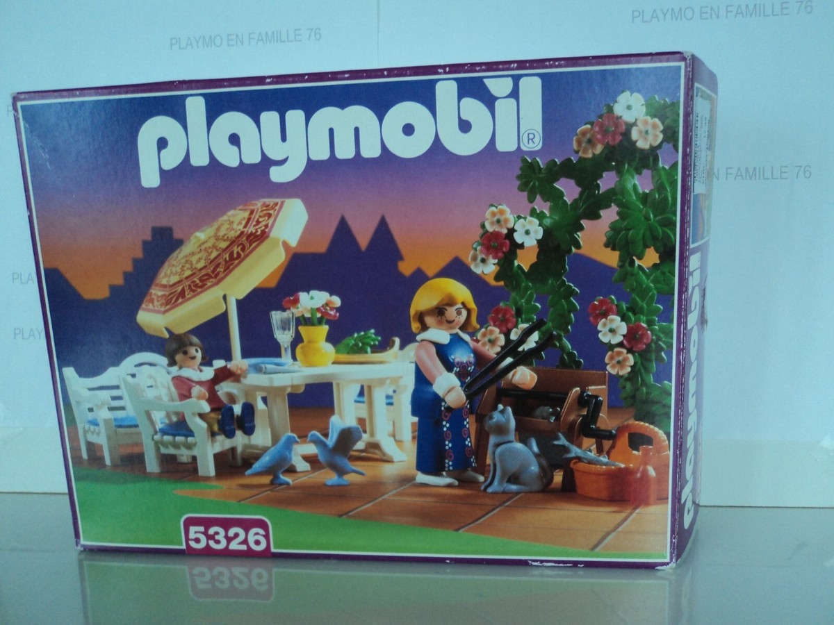 Playmobil Patio 1900 5326 Complete with Box and Instructions