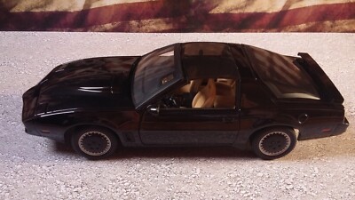 1:18 Ertl RC2 Joyride 1985 Pontiac Firebird Trans Am - Knight Rider's KITT