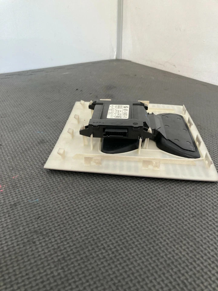 04-10 Módulo sensor de movimiento alarma ultrasónica aérea BMW 535i con cubierta OEM Foto 3 de 4