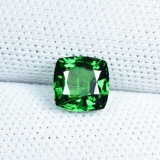0.84 ct TOP GRADE "VIVID GREEN" NATURAL TSAVORITE GARNET - 5mm Cushion Video  