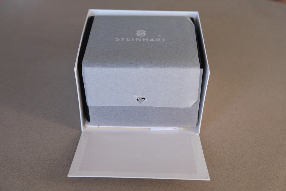 Steinhart Ocean One Titanium 500 GMT Premium Ceramic - Image 4 of 4