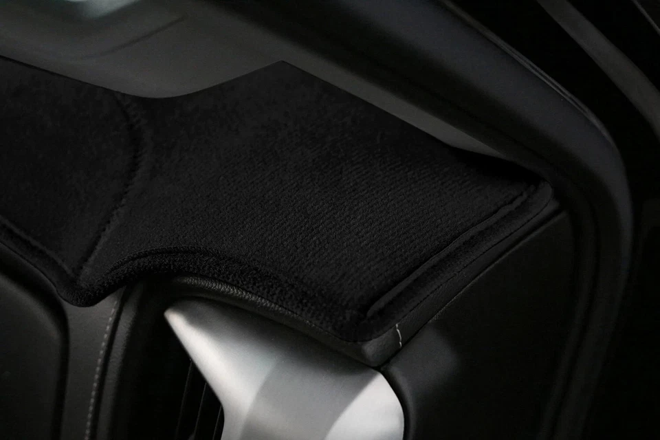 Cubierta de alfombrilla de tablero personalizada negra para Volkswagen Beetle 2012-2019 Foto 3 de 4