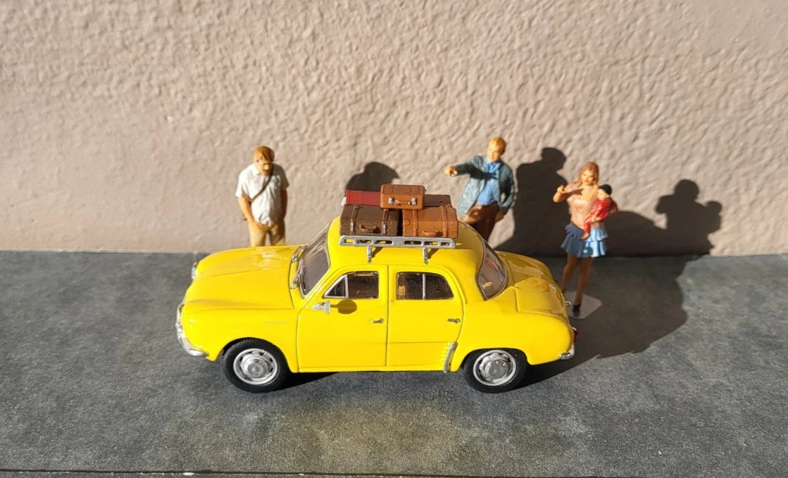 Miniature Duvi Résine 1/43 - Renault 11 5 Portes Beige (occasion, Sans Boîte)