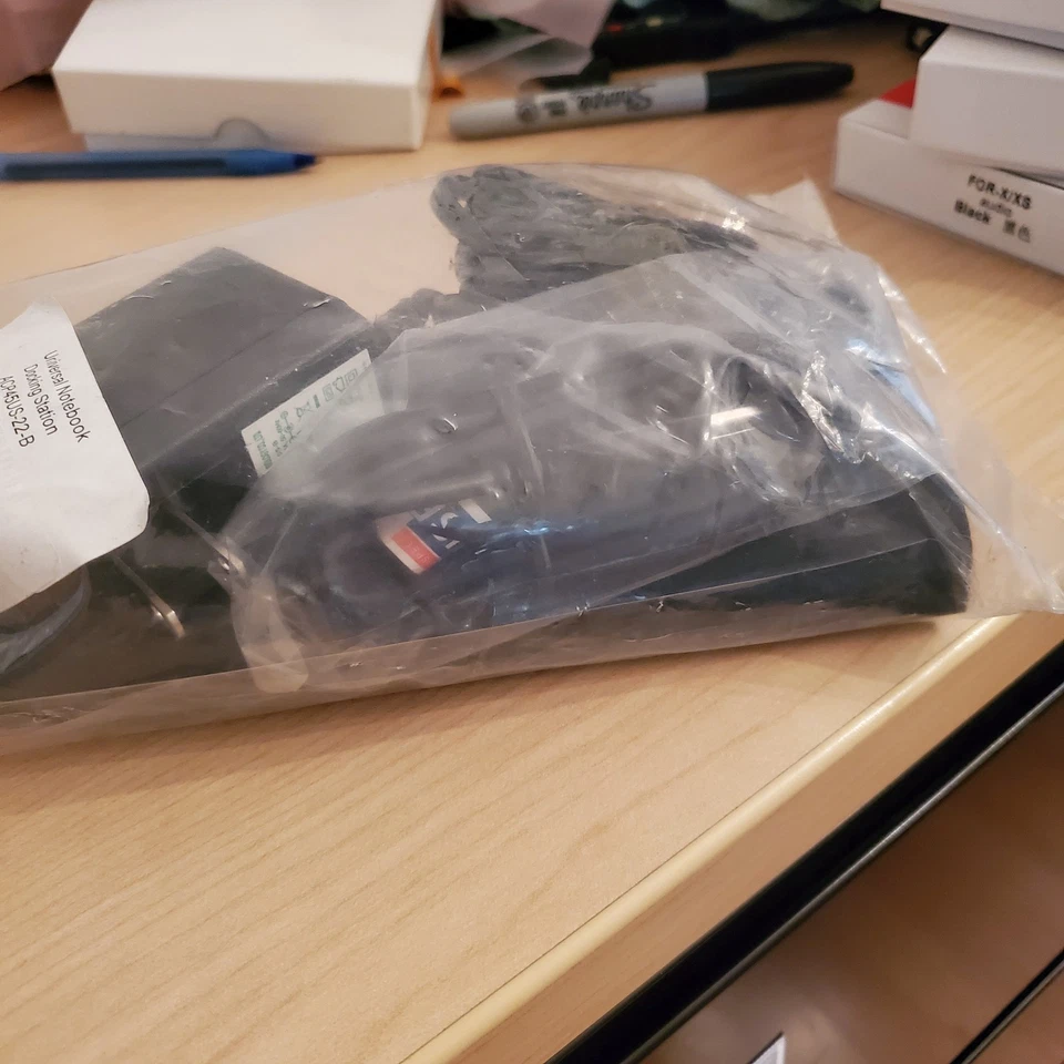 New Sealed Targus ACP45US 22 B Universal Laptop Notebook Docking Station - Image 4 of 4