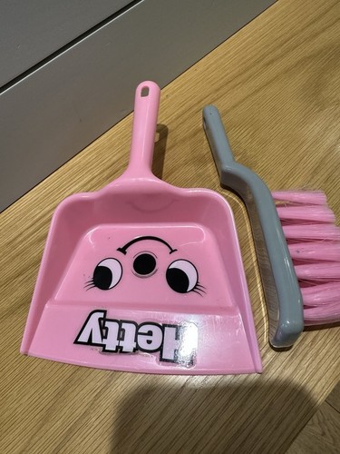 Hetty Pink Dustpan & brush Kids Let’s Play Pretend Cleaning Set - Picture 2 of 2
