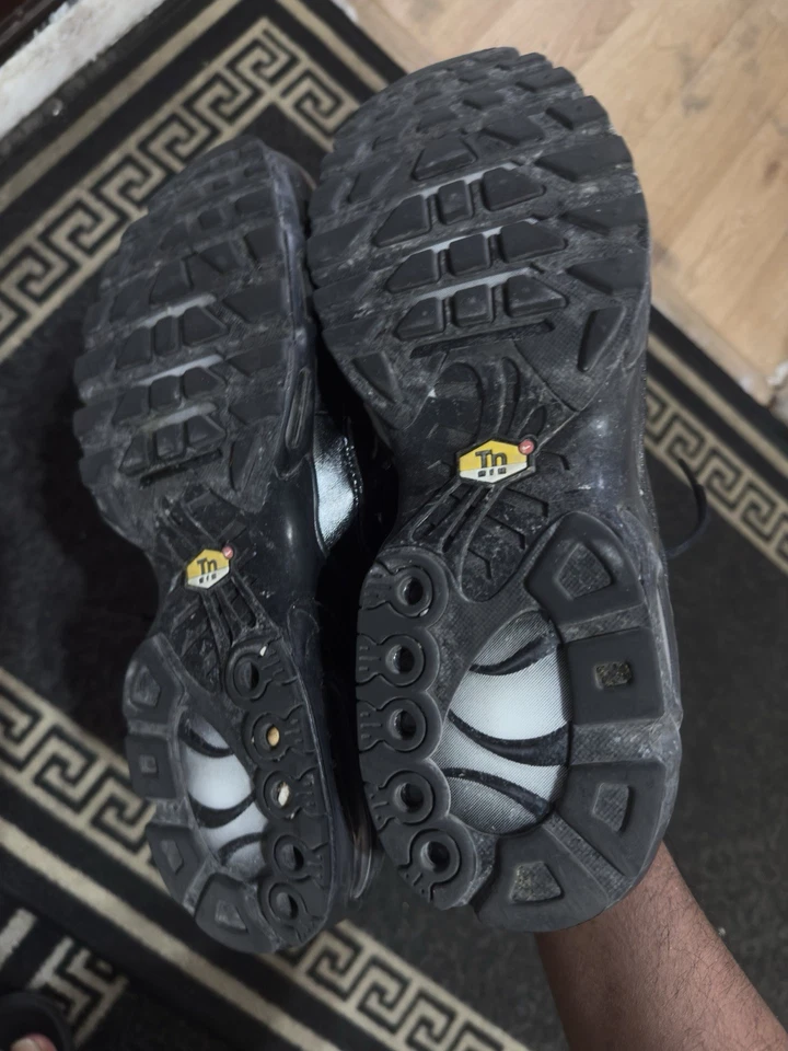 Size 9 - Nike Air Max Plus 1 Triple Black, photo 4 of 5