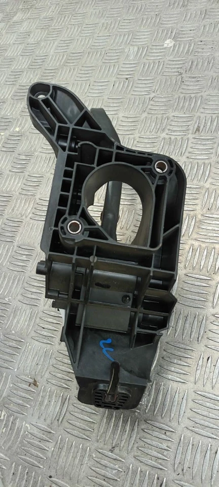 BMW M235I XDRIVE 2019-ON GRAN CUPÉ F44 2021 CAJA DE PEDAL DE FRENO COMPLETA 81007484C Foto 4 de 4