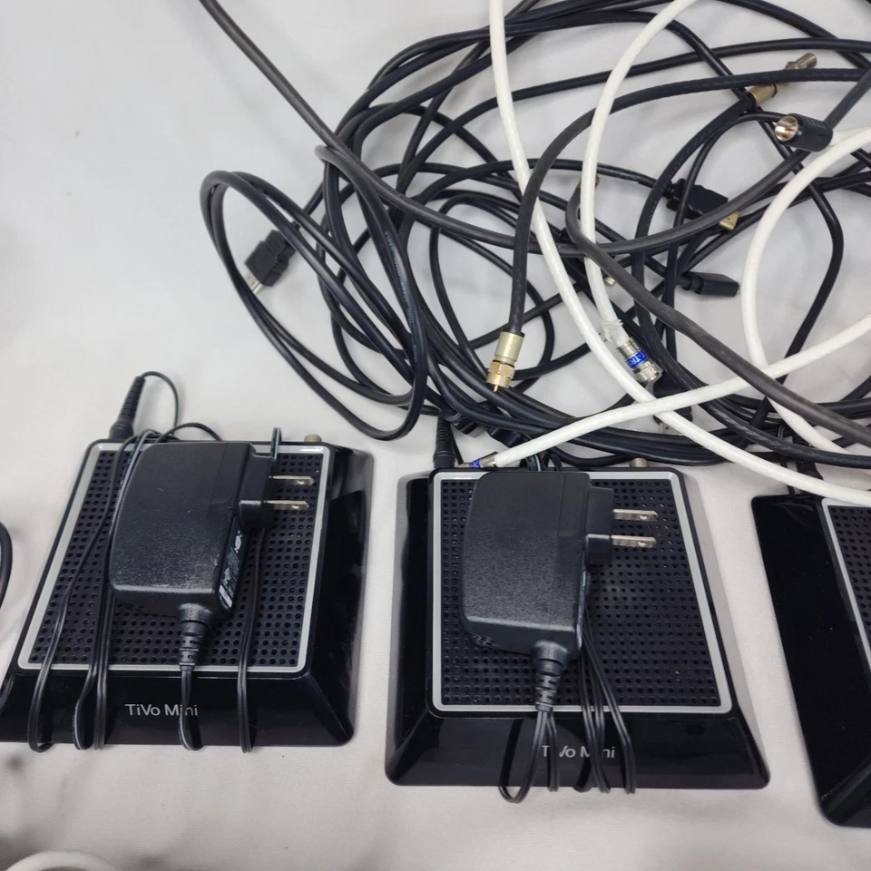 Tivo Serie 2 de por vida, Bolt 500gb, Bolt Vox 500gb, 4 Mini, 7 mandos a distancia *LEER* Foto 4 de 4