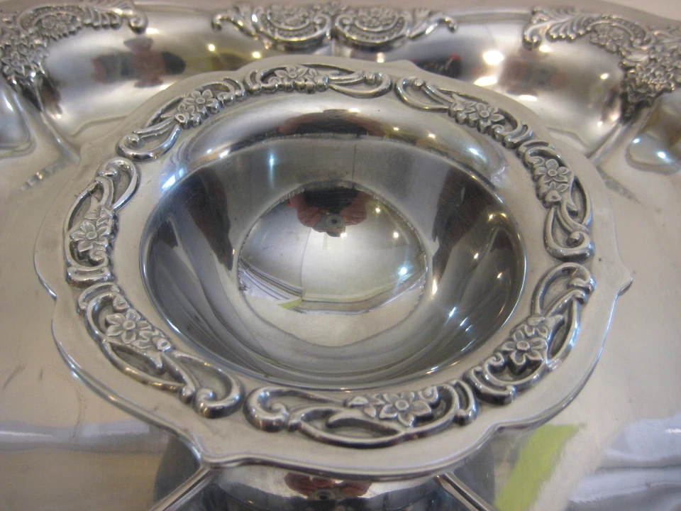 Raro Wallace Enorme Vajilla de Aluminio Barroco Chip & Dip, 16 1/2" x 16 1/2" Foto 3 de 4