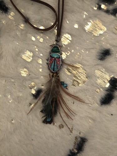 Western Necklace One-of-A-Kind Metal Beetle Feathers - Picture 4 of 4