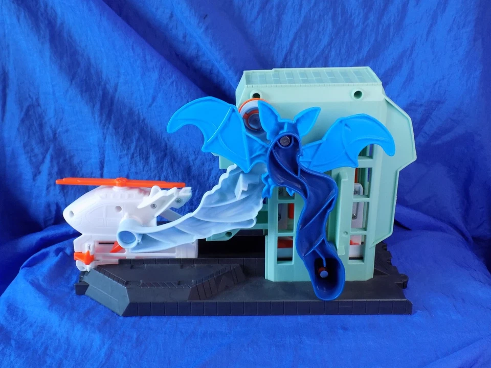 Hot Wheels City Creature BAT BLITZ HOSPITAL ATTACK Tested Working Mattel - Image 4 of 4