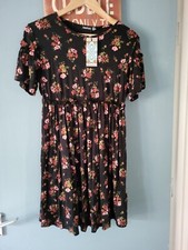 BNWT Boohoo Size 10 Black Floral Short Sleeve Knee Length Chiffon Dress (423/4/v