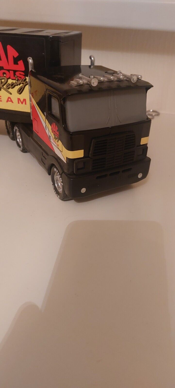 Picture 2 of 8