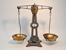 BALANCE A COLONNE TREBUCHET  TESTUT / CROIX ROUGE 