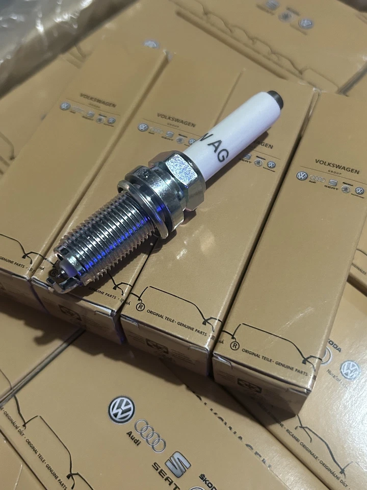 Genuine VAG Group Spark Plugs PLFER7A8EG x4 For VW Golf MK7 R GTI Audi S3 8V S1 - Image 3 of 4