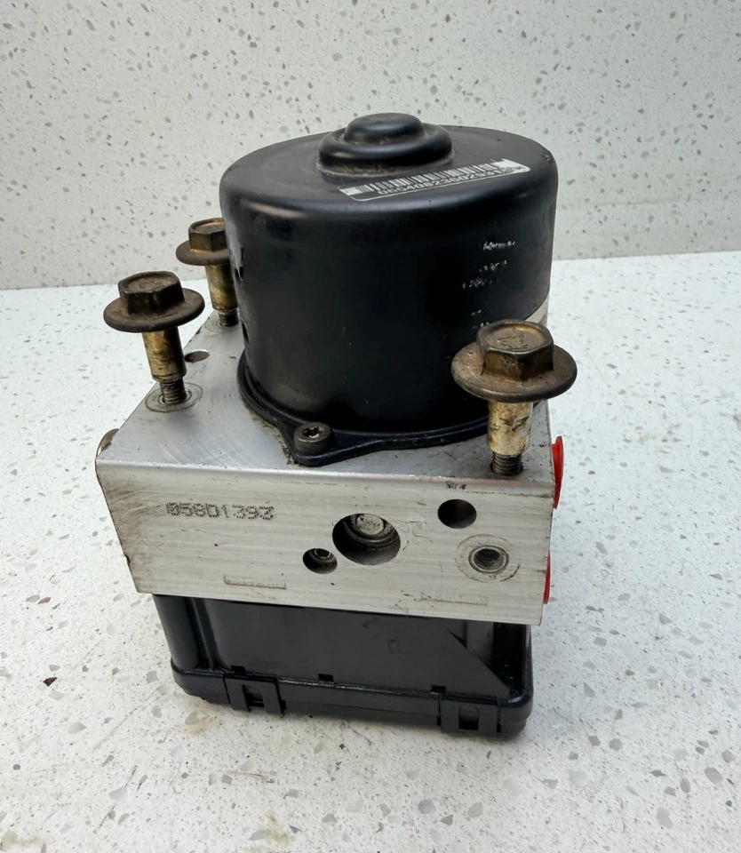 P52080345AC Jeep Grand Cherokee 2002-04 Control de bomba de freno antibloqueo OEM B367-11 Foto 2 de 4