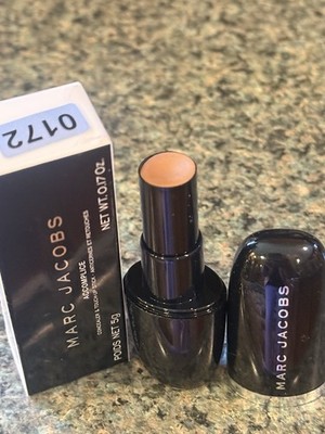 Marc Jacobs Accomplice Concealer Touch Up Stick~49 Tan~NIB~0.17 Oz