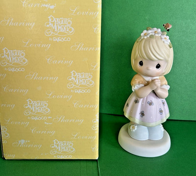 Precious Moment Girl Honeybee Dress - I Am A Bee-liever 2001   Figurine 928534