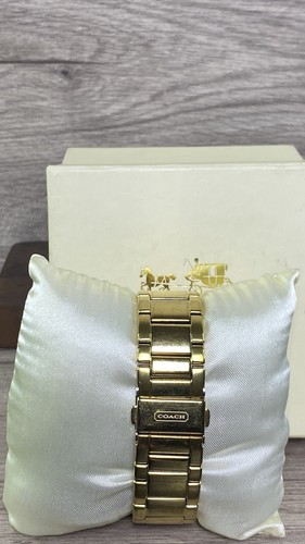 Coach Women's Boyfriend Gold Tone Bracelet Watch New Battery - Picture 8 of 14