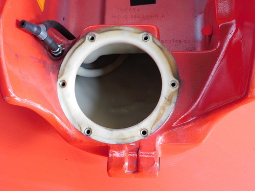 SERBATOIO CARBURANTE BENZINA LIEVI DANNI DUCATI MONSTER 695 2006 2008 MARY 380 - Foto 12 di 16