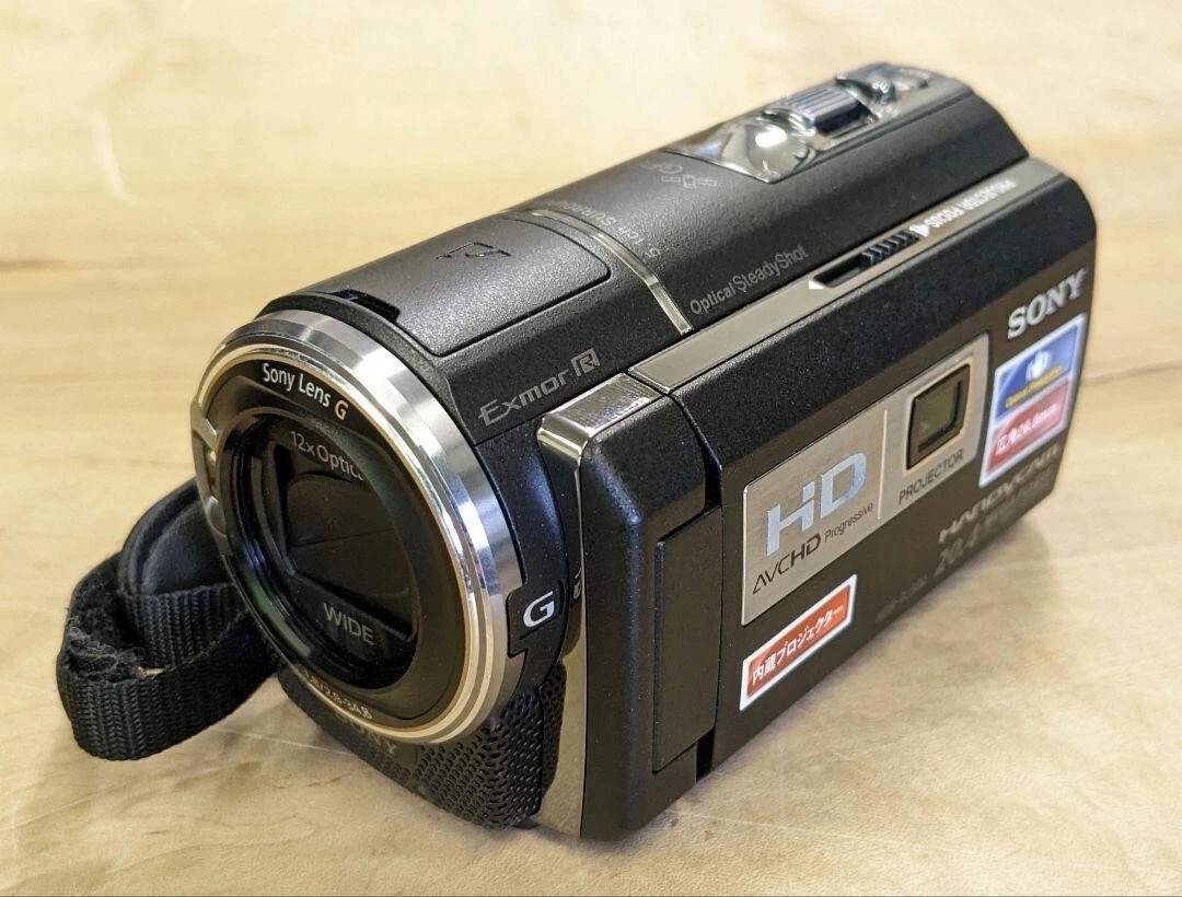 Sony HDR PJ590V Video Camera Handycam Internal Memory 64GB AVCHD 20.4MEGA Used