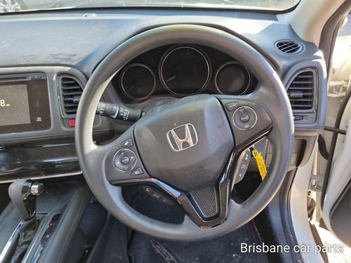 HONDA HRV 2014-2018 LEFT HEADLAMP Station Wagon - Picture 9 of 10