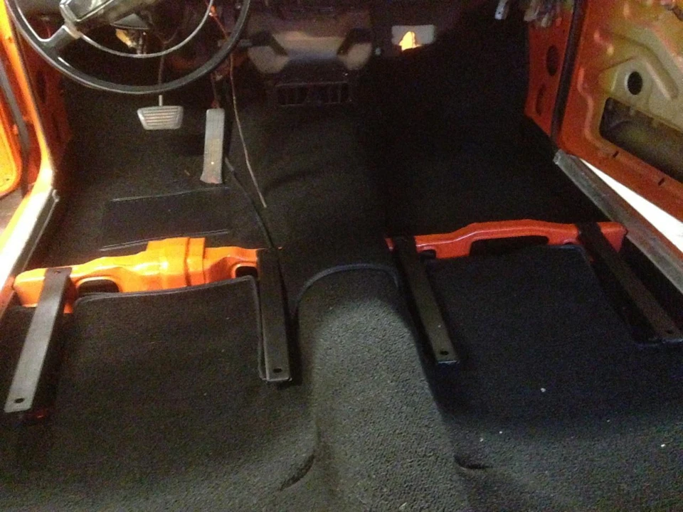 Kit de alfombras Datsun 510 1968-81 negro gris tostado cutpile and loop Foto 2 de 4