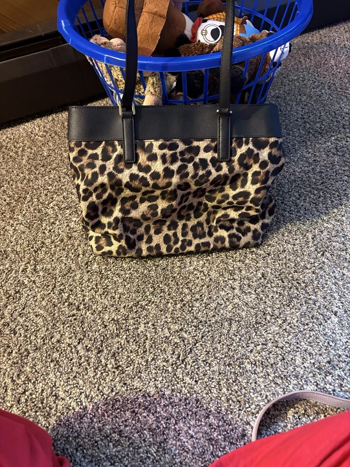 Bolso de Mano Michael Kors Estampado de Leopardo Foto 4 de 4