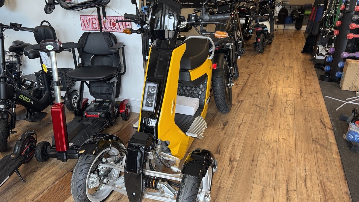 V28 Electric Scooter colors black available | eBay