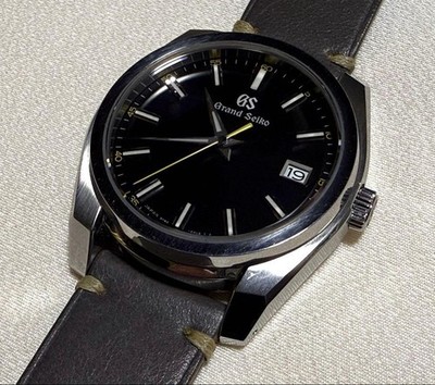 Grand Seiko SBGV243 9F82 Quartz Black Dial 40mm Sport GS Watch Box