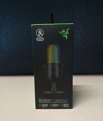 Razer Seiren V3 Chroma RGB USB Mic w/ Mute, Shock Mount, Desk Stand Black